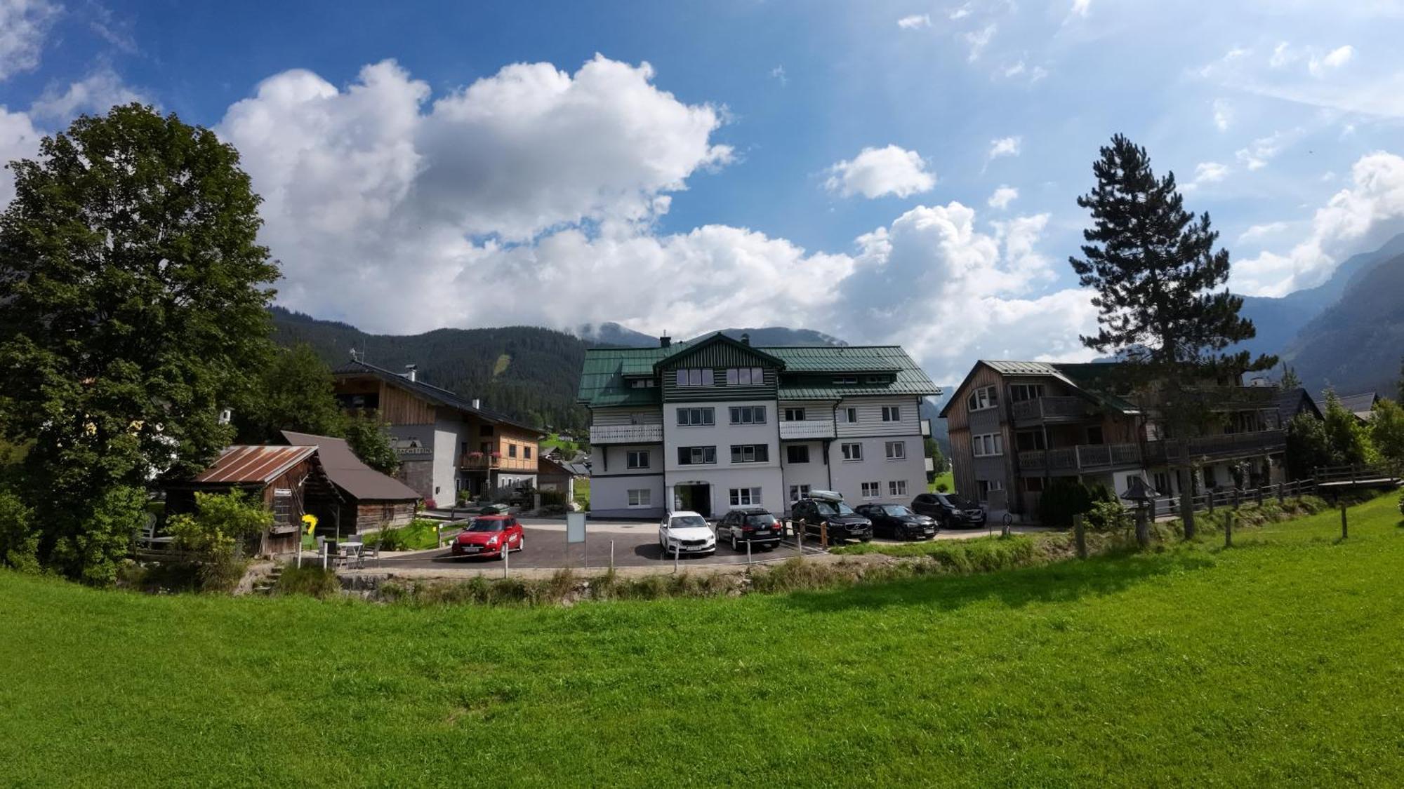 Apartmenthaus Edelweiss In โกเซา ภายนอก รูปภาพ